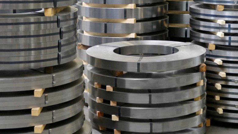 Automobile, construction, and industrial sectors use stainless steel sheets and strips