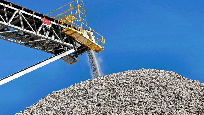 A France Construction Aggregate Is Manufactured For The Base Of Roads And The Top Layer Of Secondary Roads And Work Roads