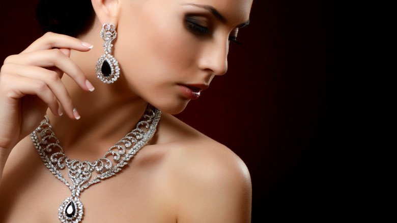 High-end and expensive jewelry items made from precious metals and gemstones are considered Luxury Jewelry.