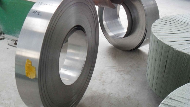 A variety of industries use Stainless Steel Sheet and Strip, including the construction industry, the food industry, and many others