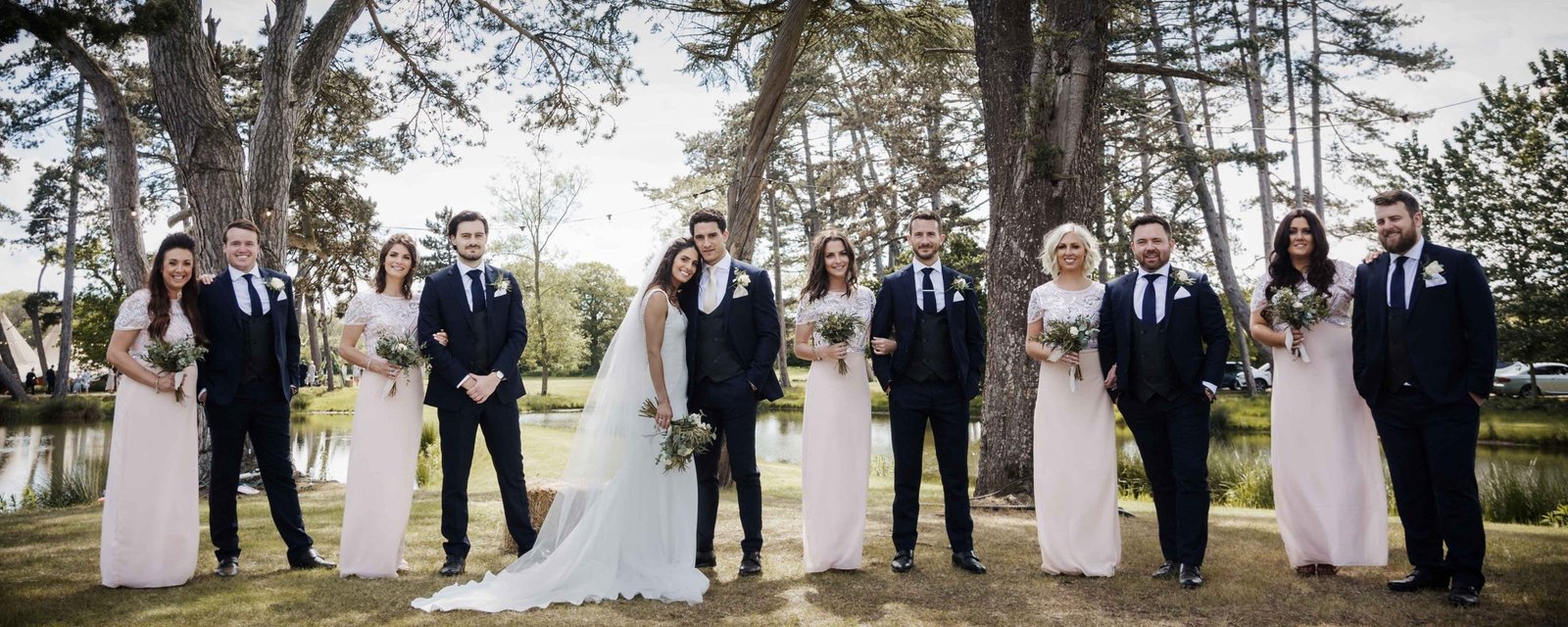 Here’s How You Can Find the Right Wedding Photographer in Colchester