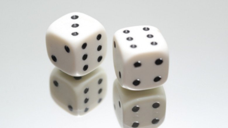 Play Snakes and Ladders Multiplayer Games Online
