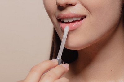 Lip Gloss Market Share, Growth, Forecast, Insights, Segmentation, Business Prospect, Top Companies