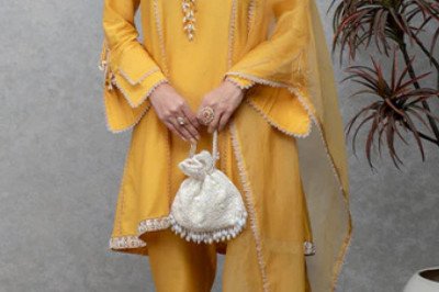 Designer Dresses Are the Best Wear for Festive Season