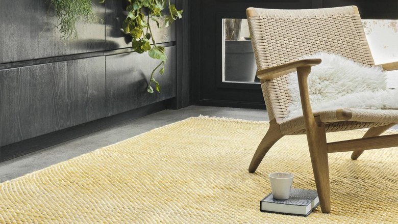 Want to give living room a chic, unique vibe? Buy Polka Dot Runner Rug!