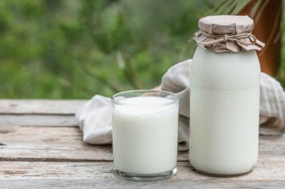 Livestock that is raised organically produces organic milk
