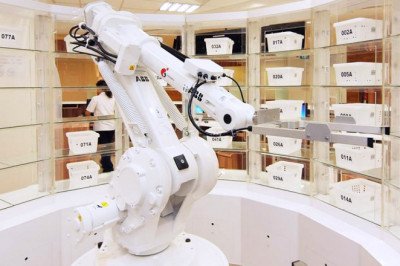 Tests And Trials Are Performed Without Contamination By Pharmaceutical Robots